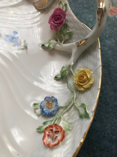 マイセン　葉の形のプレート　花の飾り付き