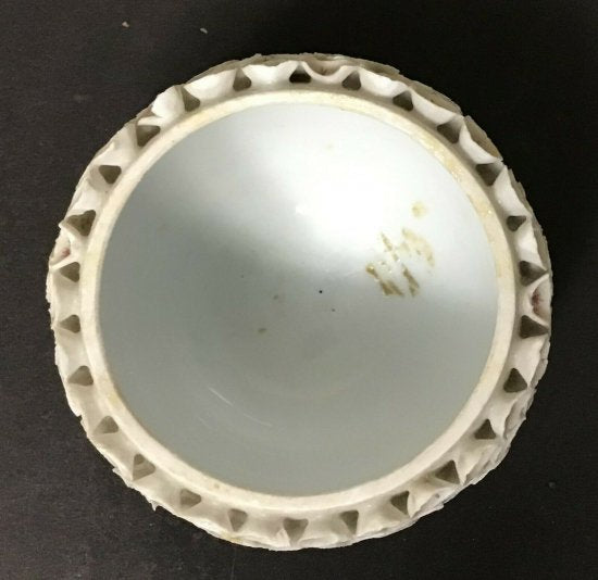 マイセン　花瓶　丸い花の飾り付き