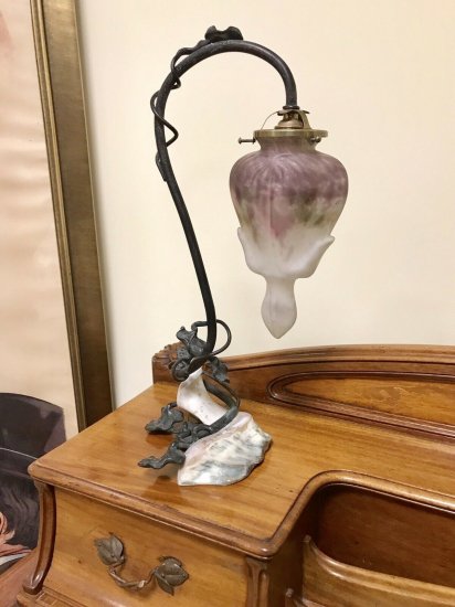 ミューラー兄弟　テーブルランプ　アールヌーボー様式 ハートのシェード　1900年製