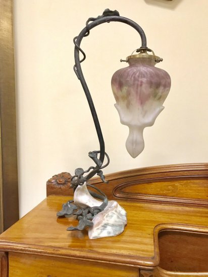 ミューラー兄弟　テーブルランプ　アールヌーボー様式 ハートのシェード　1900年製