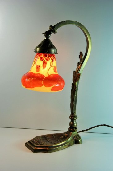 シュナイダー兄弟　ケシの花のテーブルランプ　アールデコ調