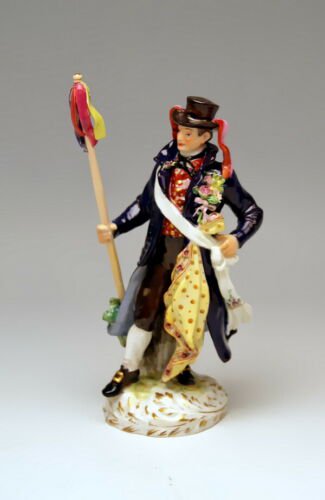 マイセン 人形　伝統衣装　結婚式幹事　モデルナンバーQ190　1890年