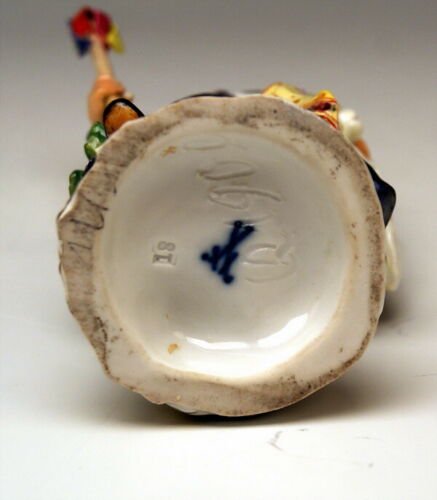 マイセン 人形　伝統衣装　結婚式幹事　モデルナンバーQ190　1890年