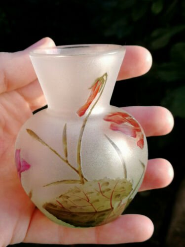 ドームナンシー（ドーム兄弟）花瓶　シクラメン　オリジナル　アール・ヌーヴォー　ガラス細工　カメオ細工　ガレ