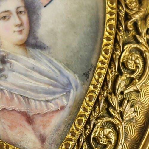 フランス製　金メッキ　ブロンズ　ジュエリーボックス　小物入れ　手描きの女性の肖像が　署名入り