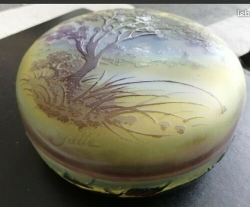 エミールガレ 　ボンボニエール（小物入れ）　作品名　『木の下で 』