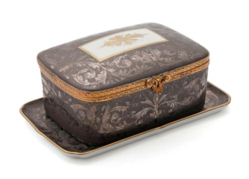 リモージュ　ル・タレク　パリ　磁器　ジュエリーボックス　受け皿　黒金柄