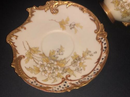 ロイヤルウースター　アールヌーヴォー　手描き絵付け　カップとソーサーのセット