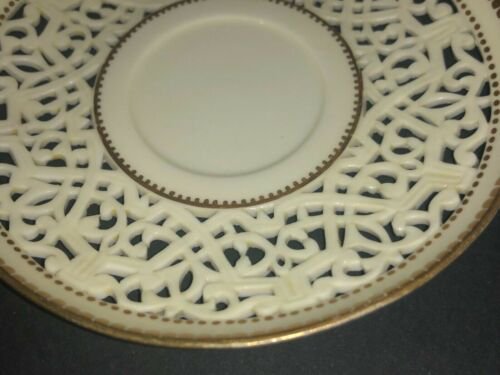 美品　ロイヤルウースター　金メッキ　網目模様　白　磁器　カップとソーサーのセット