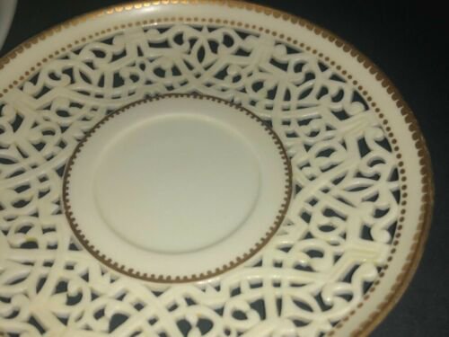 美品　ロイヤルウースター　金メッキ　網目模様　白　磁器　カップとソーサーのセット