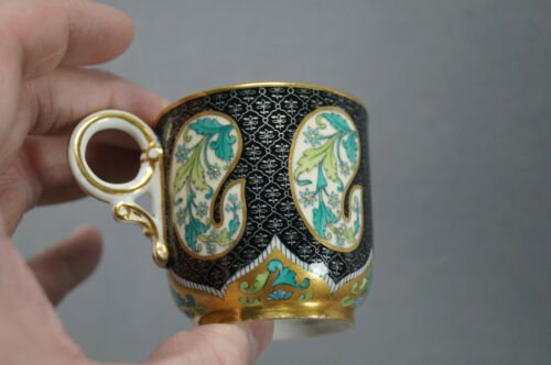 ロイヤルウースター　青と緑　花柄　黒　プラチナ　ゴールド　デミタスカップ　1880年頃