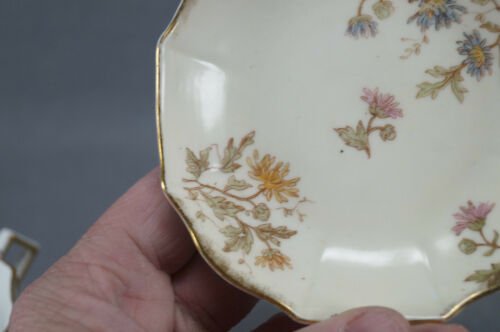ビクトリア・カールスバッド 菊　青　ピンク　ゴールド　デミタスカップとソーサー　1891から1918年頃