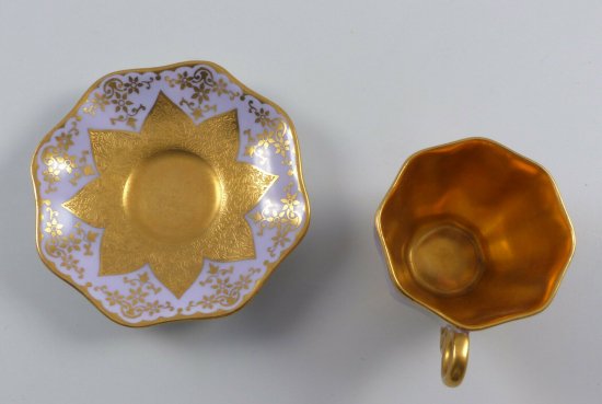 【イギリス製コールポートのカップコレクション】薔薇が八角形にデザインされた金のカップ＆ソーサー・1900年初期