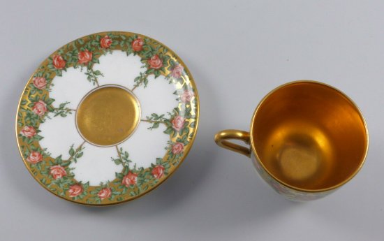 【イギリス製コールポートのカップコレクション】ピンクの薔薇が描かれた金のカップ＆ソーサー・1900年初期