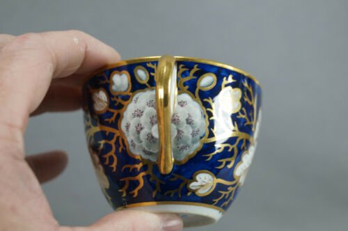 ミントン　７７６　白い花柄　コバルトブルー　ゴールド　葉　ティーカップ　ソーサー　1800から1830年頃