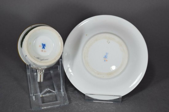 【豪華なマイセン陶磁器】シュロスの風景が描かれたカップ＆ソーサー
