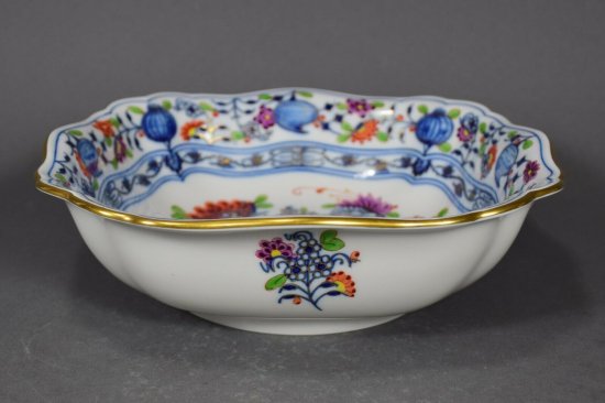 【マイセン・ブルーオニオンシリーズ】高級感のある、色鮮やかなボウル　2級品