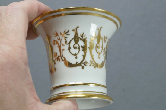 【フランス製リモージュ】風景が描かれた金色のチョコレートカップ＆ソーサー、1919〜1934年頃