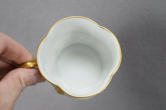 【リモージュ】金と白のカップ＆ソーサー、ジョー・ウィルソンの刻銘入り、1920年頃
