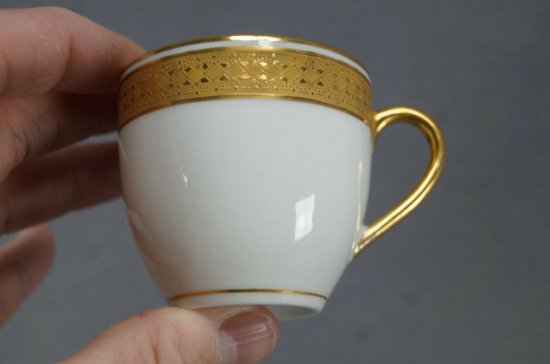 【リモージュ アーレンフェルド社製】金彩が施されたデミタスカップ＆ソーサー4セット