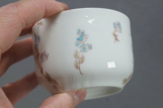 【リモージュ・GDM】わすれな草が手描きで描かれた、ブルーのカップ＆ソーサー4セット、1891年頃