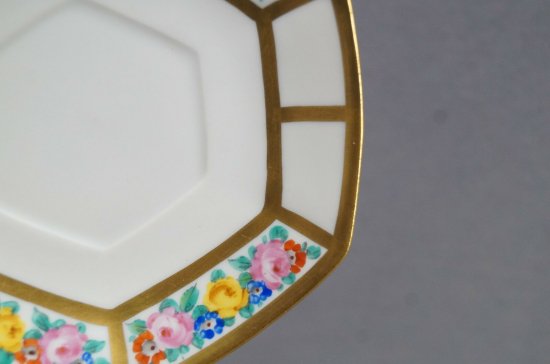 【T&V・リモージュ】手描きの花が描かれた、ゴールドのチョコレートカップ＆ソーサー、アールデコ調