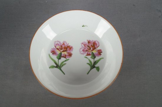 【マイセン磁器・マルコリーニ期】ピンクのカーネーションが手描きで描かれたコーヒーカップ、1774-1817年頃