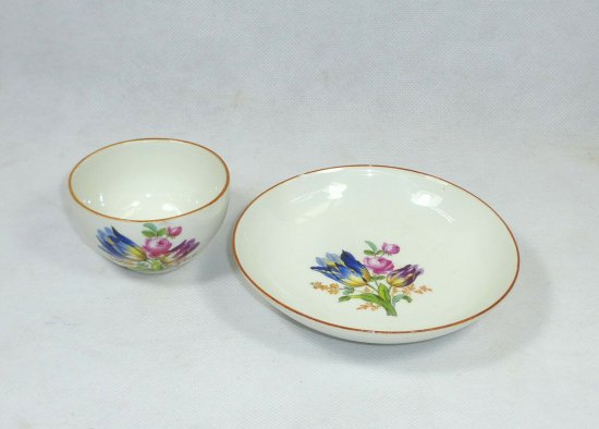 【マイセン磁器・マルコリーニ期】蕾が描かれたモカカップ