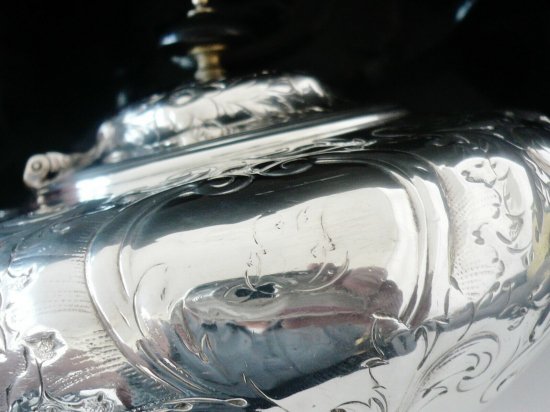 【アンティーク・イギリス製】シルバーティーポット、1835年