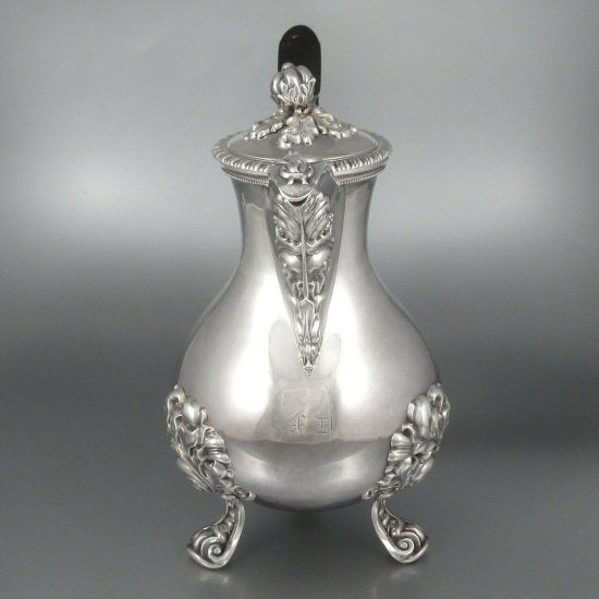 【フランス製・アンティーク】スターリング銀製のシルバーコーヒーポット、1838〜1840年頃