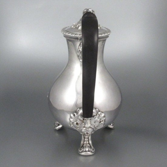 【フランス製・アンティーク】スターリング銀製のシルバーコーヒーポット、1838〜1840年頃