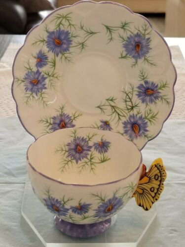 エインズレイ　蝶々　持ち手　ダニティー　紫　ヤグルマギク　ティーカップ  ソーサー
