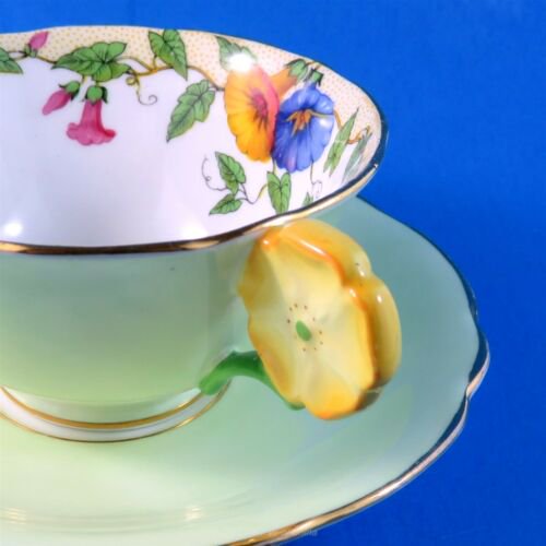 エインズレイ 　淡緑色　花　持ち手　アサガオ　ティーカップとソーサー　セット