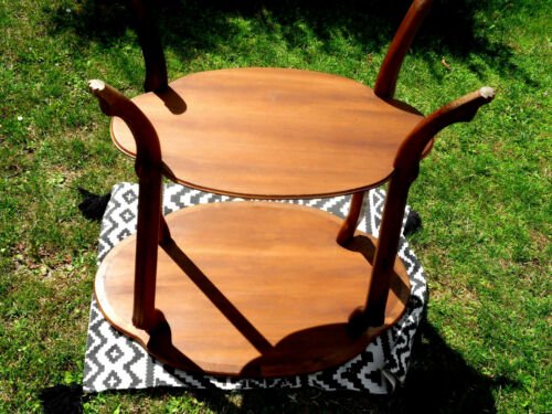 エミール・ガレのマルケトリ技法を使ったテーブル　蝶とアジサイ