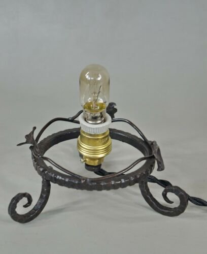 ドームナンシー　フランス製　１９２５ー１９３０年　アール・デコ　ナイトランプ　錬鉄　フランス　ミューラーの時代