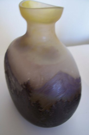 エミールガレ　風景が描かれた幻想的な山岳花瓶(床の間サイズ)