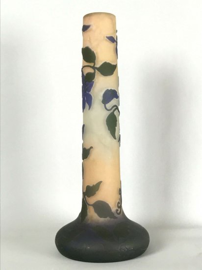 エミールガレ クレマチスの花の花瓶（スターガレ時代の作品）