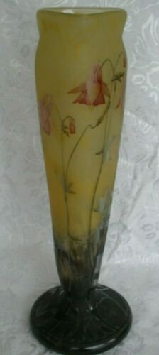 ドームナンシー　カメオガラス　オダマキ　花瓶　1910年頃　酸エッチング　エナメル加工