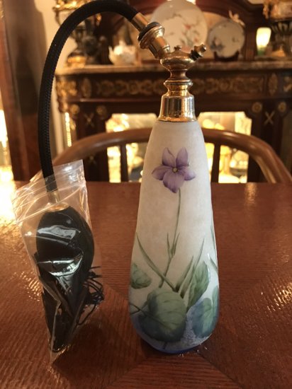 ドーム兄弟（ドームナンシー ）スミレの花の香水瓶