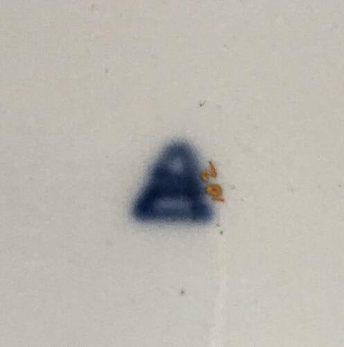 アンティーク　ロイヤル・ヴィエナ　ゾアゲンタール時代　18世紀　(1784年から1805年)　カップとソーサー