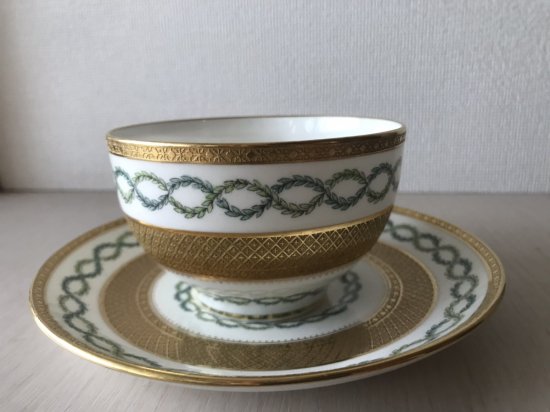 アンティーク　ミントン　金彩とオリーブ文様のティーカップ&ソーサー