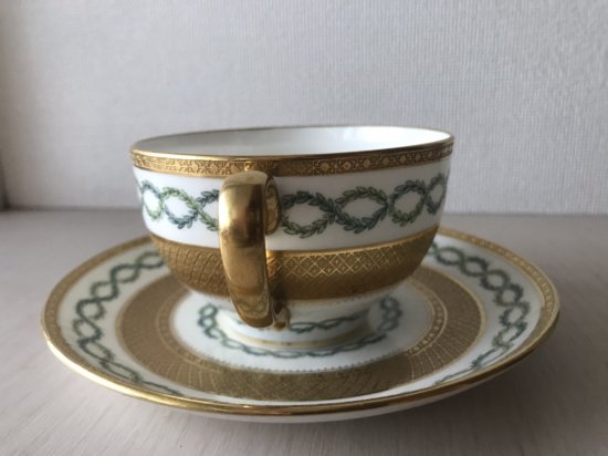 アンティーク　ミントン　金彩とオリーブ文様のティーカップ&ソーサー