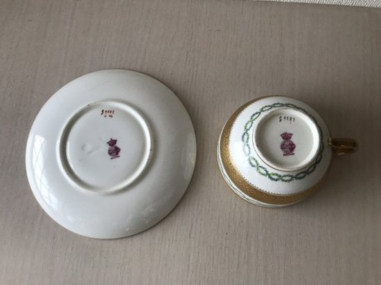 アンティーク　ミントン　金彩とオリーブ文様のティーカップ&ソーサー