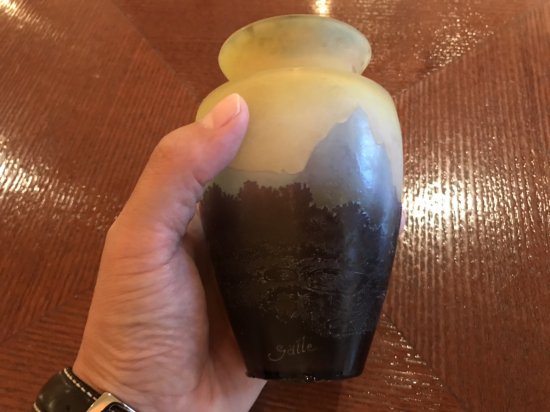 エミールガレ 山岳風景の４層カメオガラス花瓶