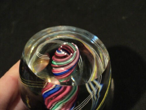 ムラノアートガラス　キャンディストライプ渦巻デザイン　ペーパーウェイト