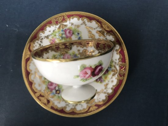 オールドノリタケ アールヌーボー様式 赤地にピンクローズと金彩のティーカップ(即日発送商品)