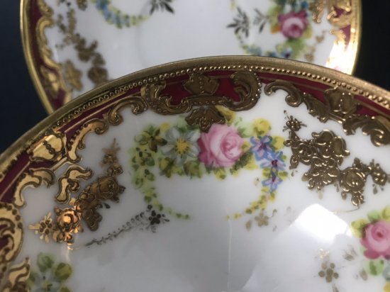 オールドノリタケ アールヌーボー様式 赤地にピンクローズと金彩のティーカップ(即日発送商品)