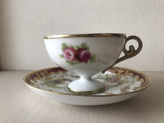オールドノリタケ アールヌーボー様式 赤地にピンクローズと金彩のティーカップ(即日発送商品)