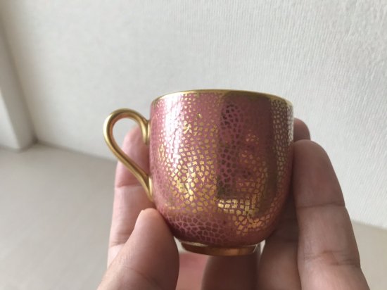 コールポート　ピンクモザイクとゴールドのデミタス　カップ＆ソーサー　1750年製