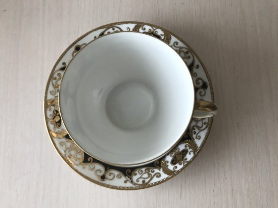 オールドノリタケ　黒と金彩のアールヌーボー文様カップ＆ソーサー